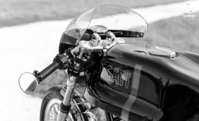 Ducati 750 GT 1972 Café Racer façon IMOLA Sport 750SS Bevel Twin - Couple (…)