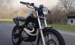 Suzuki 600 DR café racer Scrambler