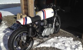 Yamaha XS 850 3 cylindres Café Racer