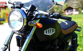 Kawasaki Zephyr ZR 550 1996 bratstyle café racer